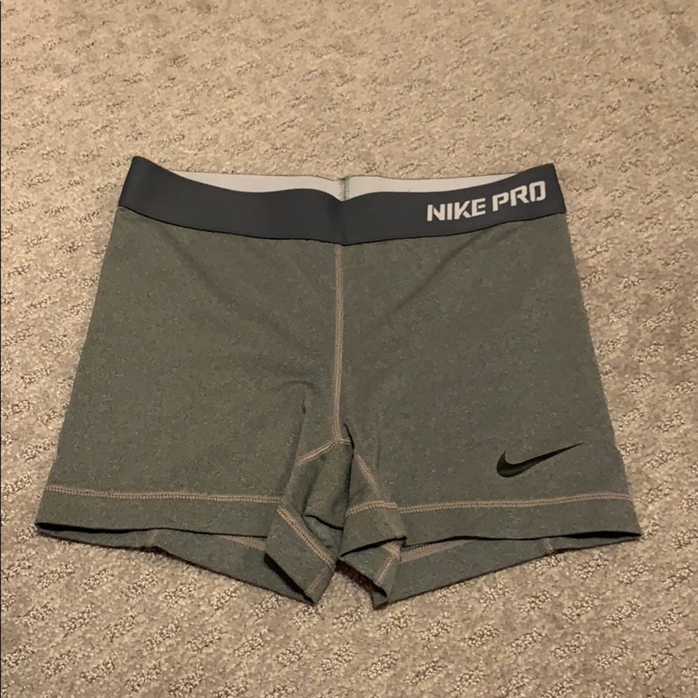 GRAY NIKE PRO SANDEX SHORTS